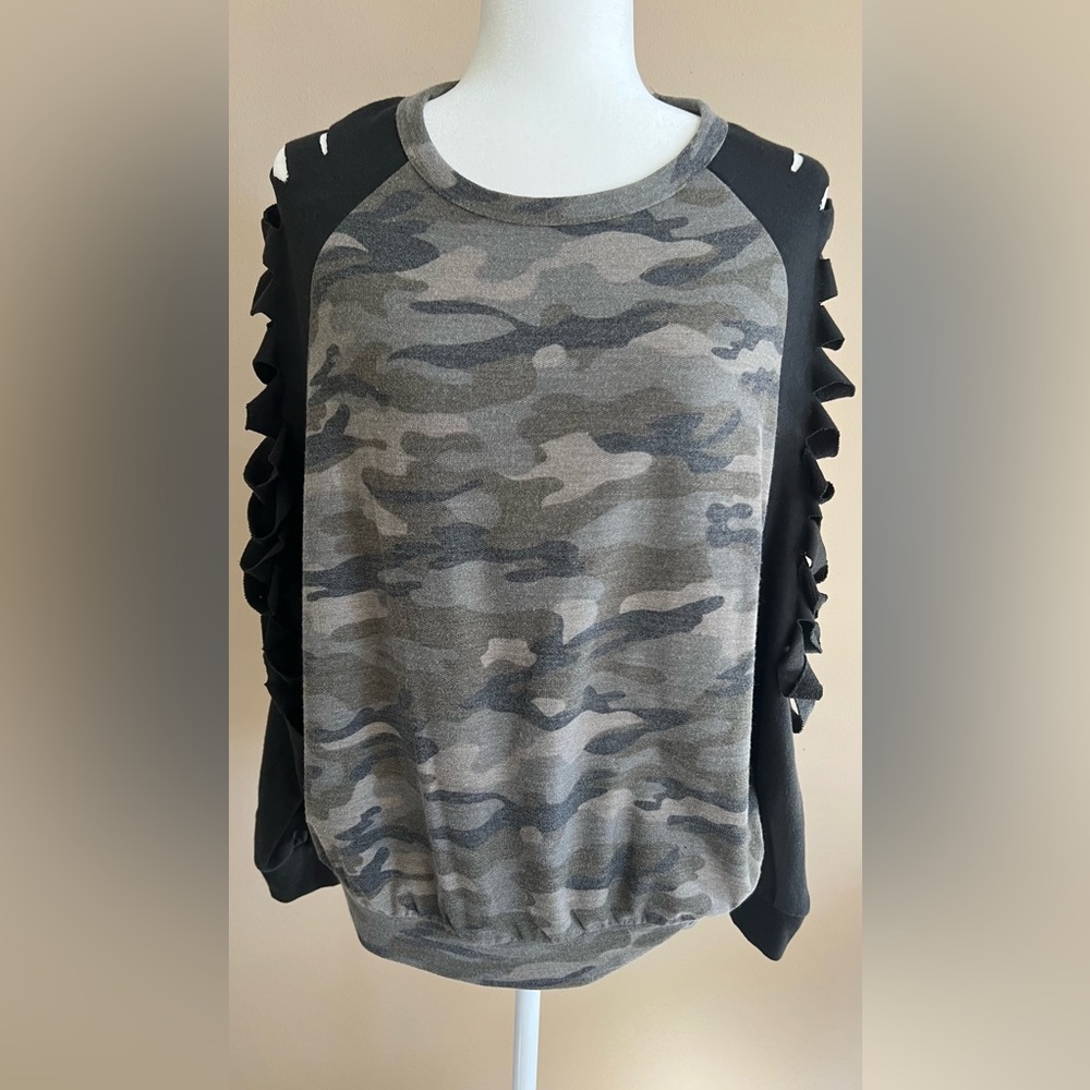 Fun Camouflaged sweatshirt